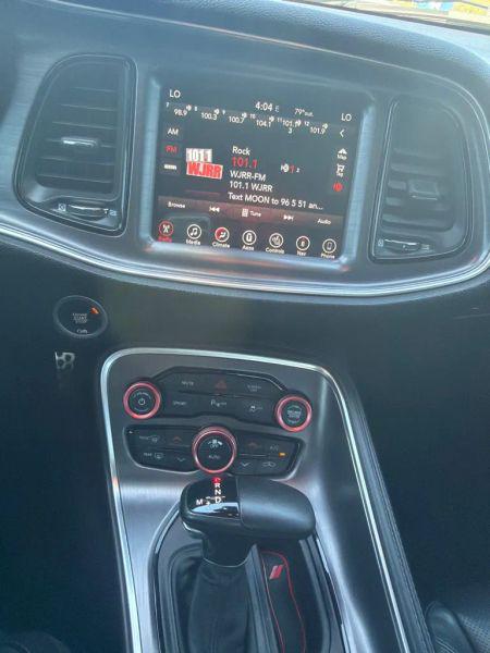2017 Dodge Challenger SXT Plus