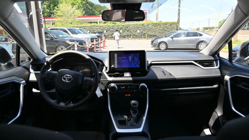 2024 Toyota RAV4 LE
