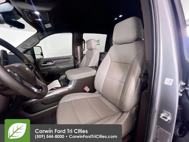 2025 Chevrolet Silverado 2500HD 4WD Crew Cab Standard Bed LTZ