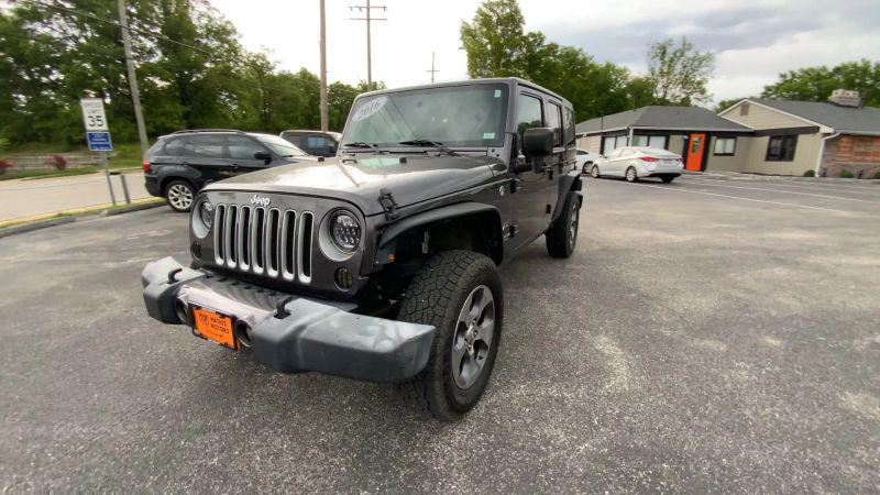 2016 Jeep Wrangler Unlimited Sahara