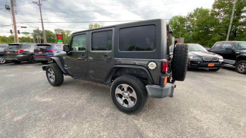 2016 Jeep Wrangler Unlimited Sahara