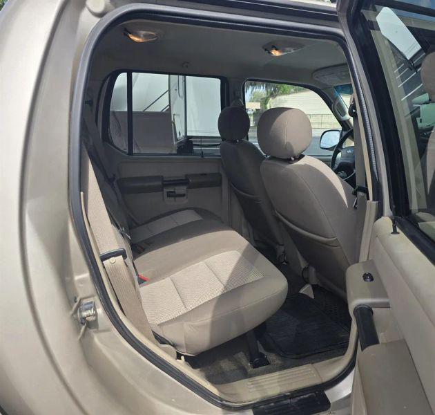 2005 Ford Explorer Sport Trac XLS