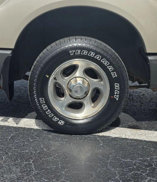 2005 Ford Explorer Sport Trac XLS