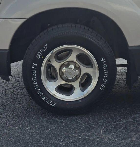 2005 Ford Explorer Sport Trac XLS