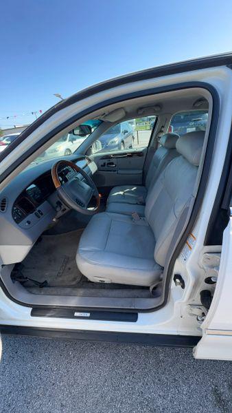 2001 Lincoln Town Car Cartier