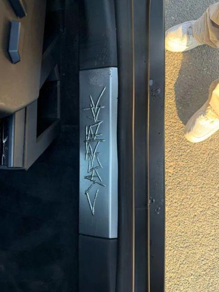 2024 Tesla Cybertruck All-Wheel Drive