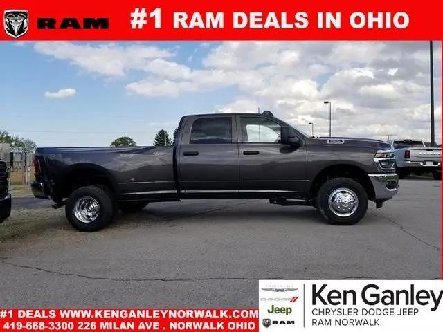 2026 Ram 3500 Tradesman Crew Cab 4x4 8' Box