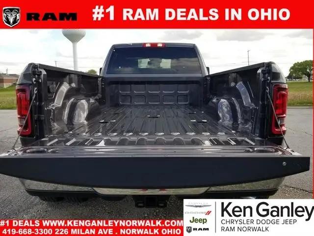 2026 Ram 3500 Tradesman Crew Cab 4x4 8' Box