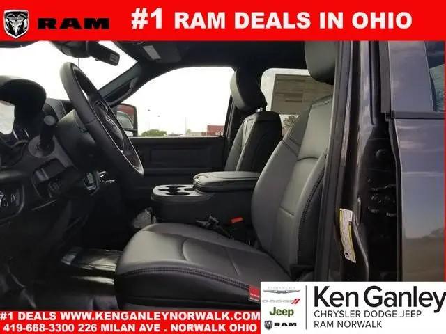2026 Ram 3500 Tradesman Crew Cab 4x4 8' Box