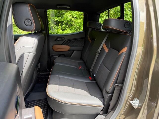 2025 GMC Canyon 4WD AT4