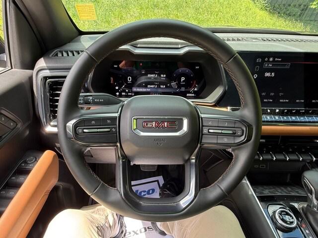 2025 GMC Canyon 4WD AT4