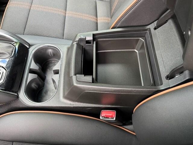 2025 GMC Canyon 4WD AT4
