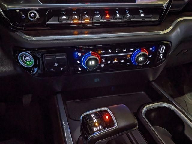 2024 GMC Sierra 1500 4WD Crew Cab Short Box SLT
