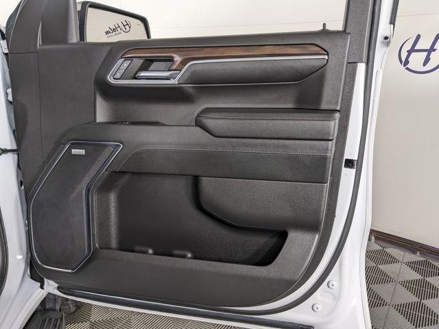 2024 GMC Sierra 1500 4WD Crew Cab Short Box SLT