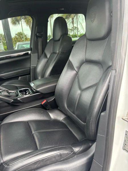 2016 Porsche Cayenne Base