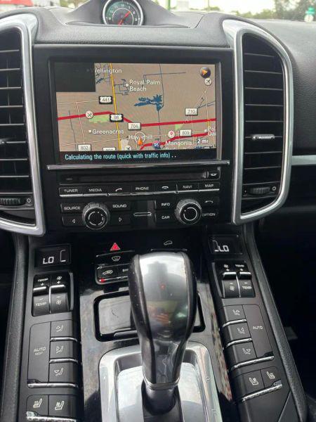 2016 Porsche Cayenne Base