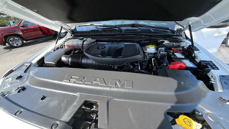 2025 Ram 1500 Laramie Crew Cab 4x4 5'7" Box