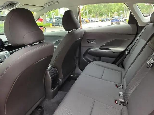 2025 Hyundai Kona SE