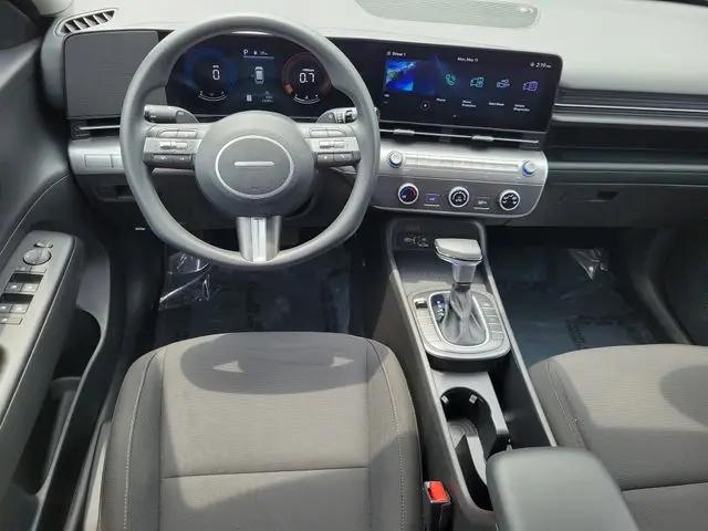 2025 Hyundai Kona SE