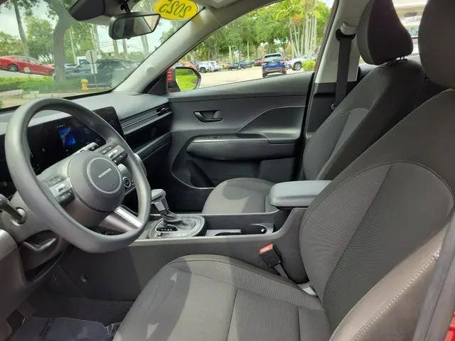 2025 Hyundai Kona SE