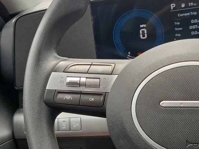 2025 Hyundai Kona SE