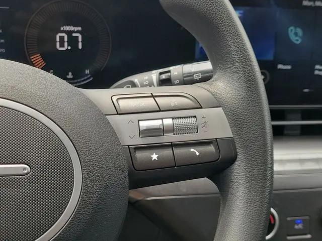 2025 Hyundai Kona SE