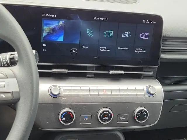 2025 Hyundai Kona SE