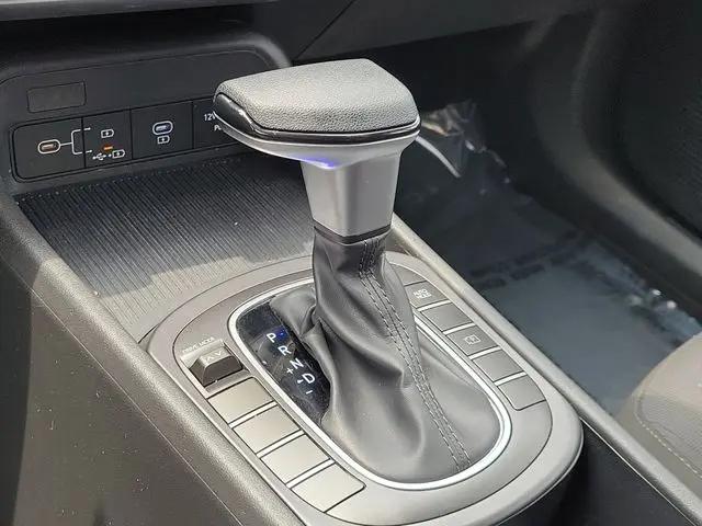 2025 Hyundai Kona SE