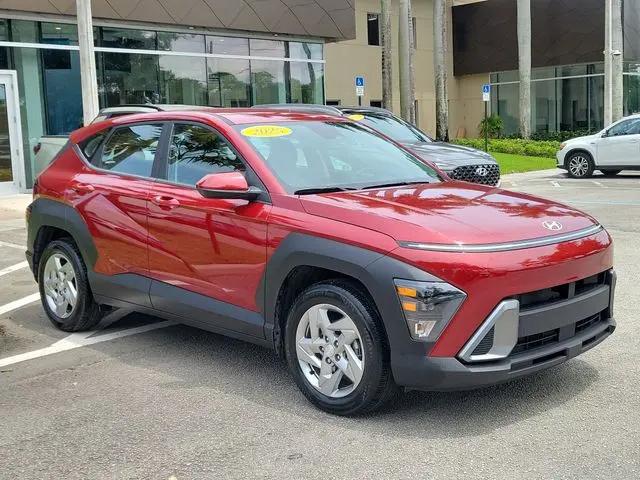 2025 Hyundai Kona SE
