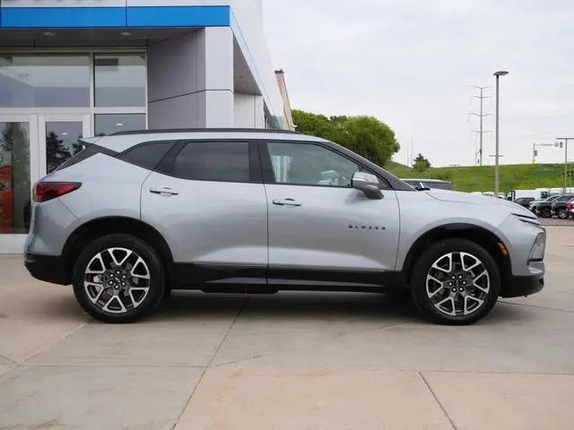 2025 Chevrolet Blazer AWD RS