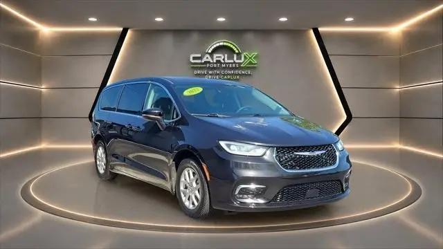 2023 Chrysler Pacifica Touring L for sale in Fort Myers, FL