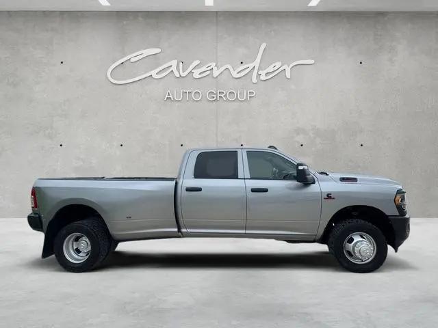 2024 Ram 3500 Tradesman Crew Cab 4x4 8' Box