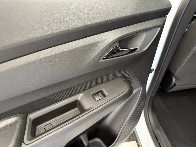 2027 Chevrolet Bolt LT FWD