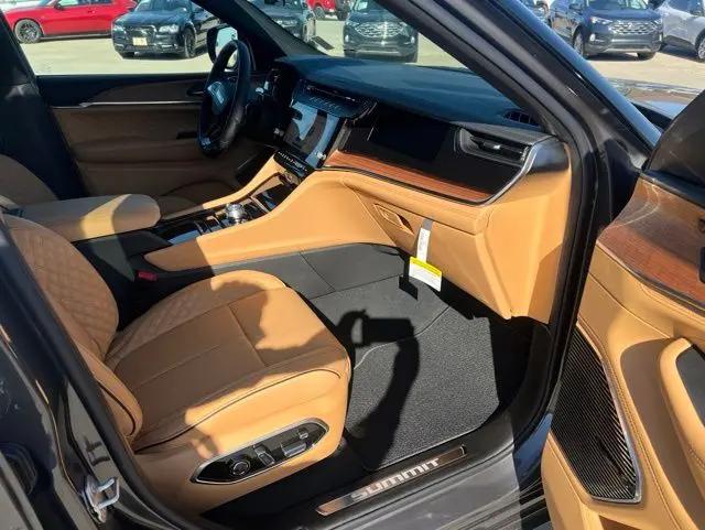 2026 Jeep Grand Cherokee L Summit 4x4