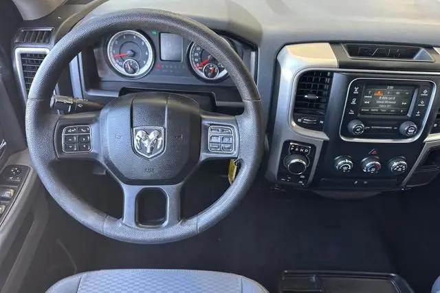 2019 Ram 1500 Classic SLT Crew Cab 4x4 5'7" Box