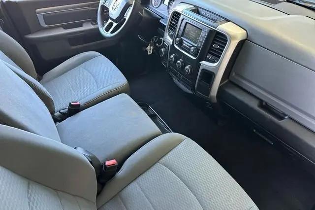 2019 Ram 1500 Classic SLT Crew Cab 4x4 5'7" Box