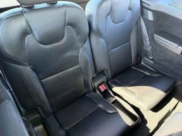 2020 Volvo XC90 T6 Momentum 7 Passenger