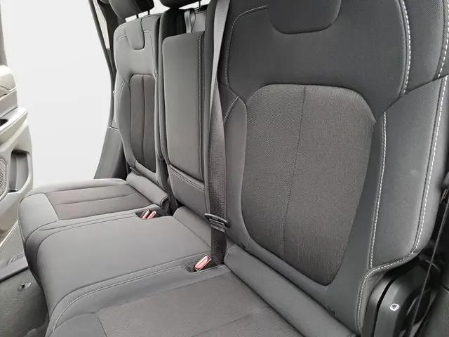 2023 Jeep Grand Cherokee Laredo X 4x4