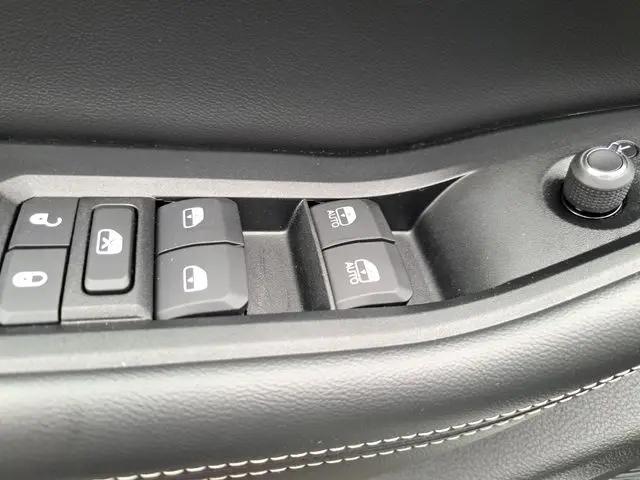 2023 Jeep Grand Cherokee Laredo X 4x4