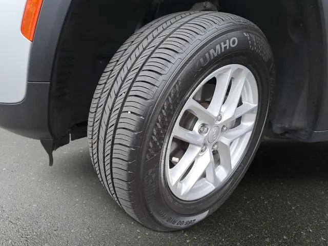 2023 Jeep Grand Cherokee Laredo X 4x4