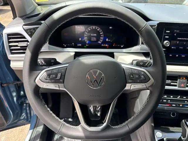 2026 Volkswagen Taos SE