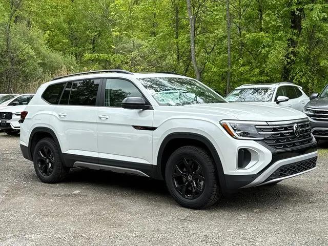 2026 Volkswagen Atlas Peak Edition