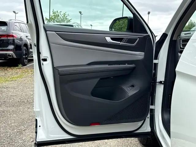 2026 Volkswagen Atlas Peak Edition
