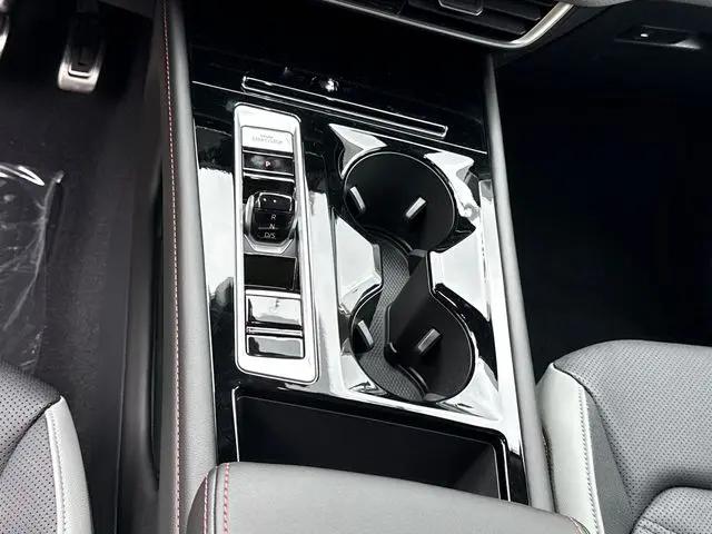 2026 Volkswagen Atlas Peak Edition