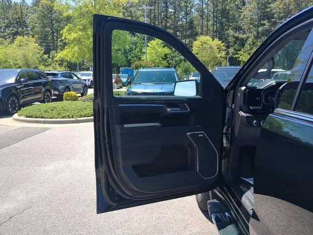 2026 GMC Sierra 1500 Crew Cab, Short Bed, SLT, 4WD