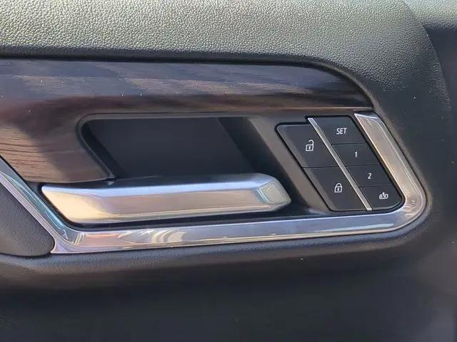 2026 GMC Sierra 1500 Crew Cab, Short Bed, SLT, 4WD