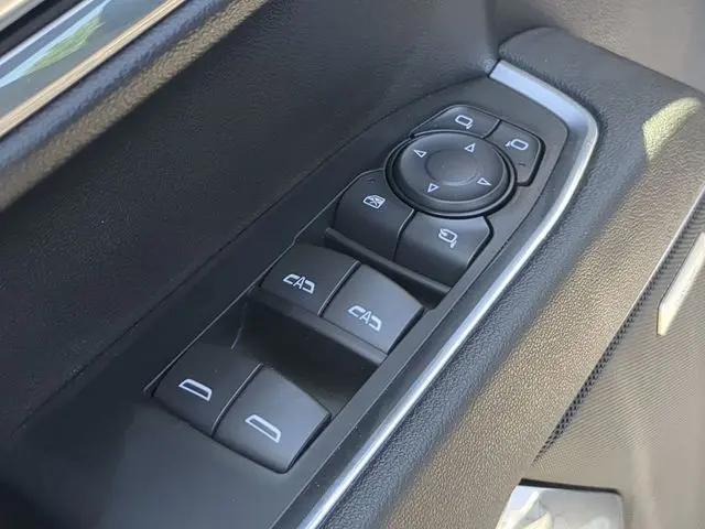 2026 GMC Sierra 1500 Crew Cab, Short Bed, SLT, 4WD
