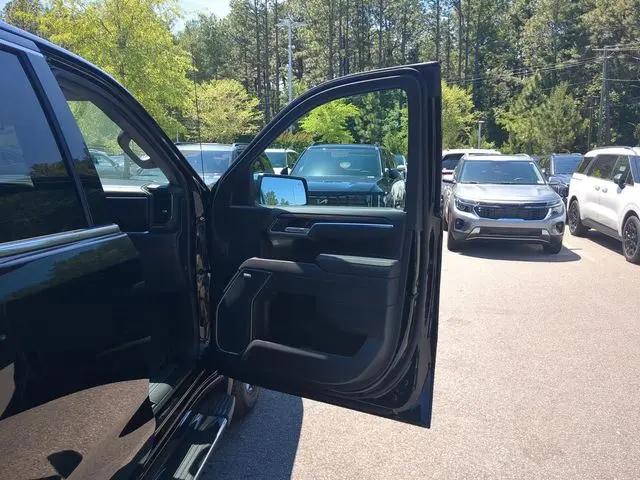 2026 GMC Sierra 1500 Crew Cab, Short Bed, SLT, 4WD