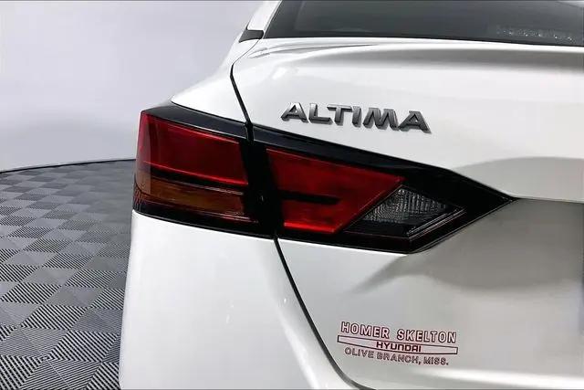 2025 Nissan Altima SV FWD