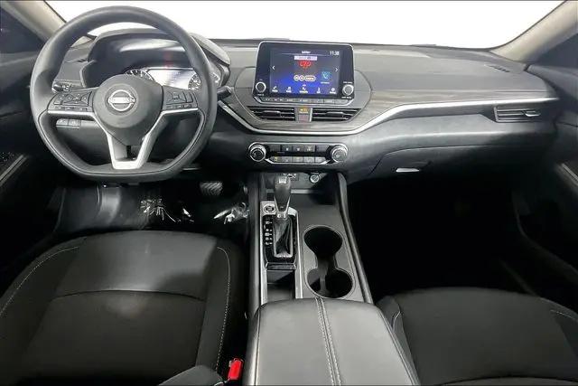 2025 Nissan Altima SV FWD